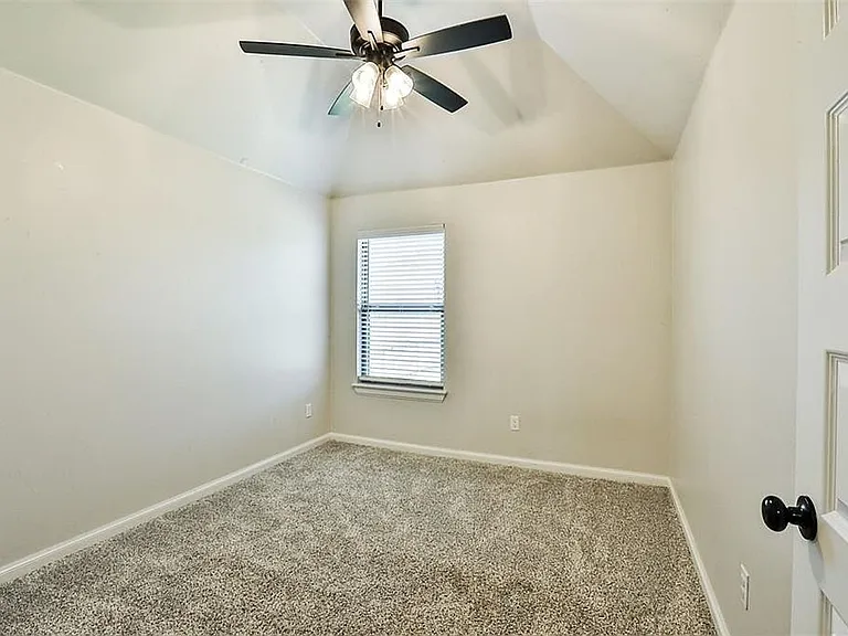 9301 SW 44th Ter — Photo 26