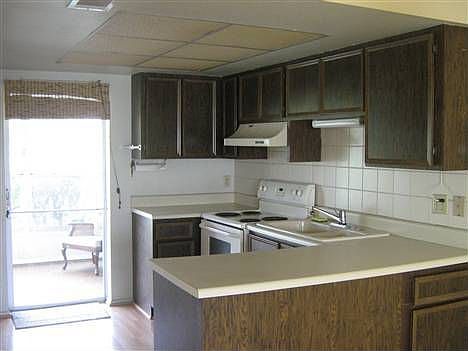 2nd image of 14 W Country Cove Way