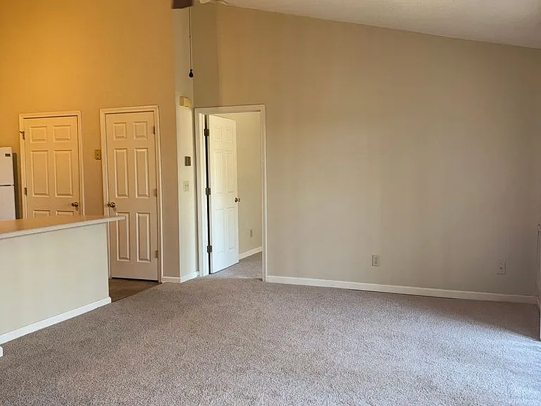 160 Wexford Dr #301 — Photo 23