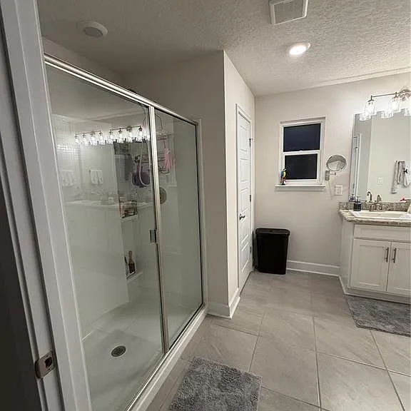 93 Royal Oak Dr — Photo 23