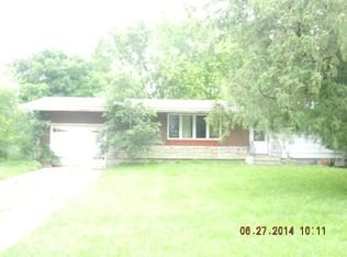 511 4th St E, Hector, MN 55342
