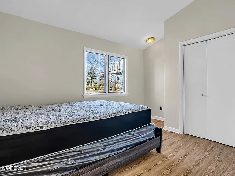 459 W Park Ave — Photo 13