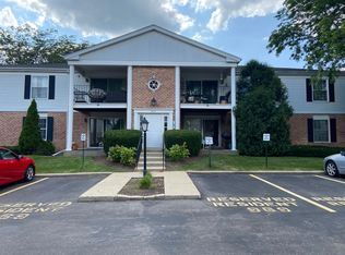 969 Golf Course Rd APT 1, Crystal Lake, IL 60014