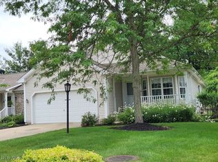 422 Dartmouth Trl, Northfield, OH 44067