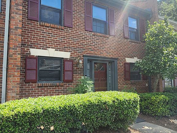 3rd image of 3353 York Pl #3353
