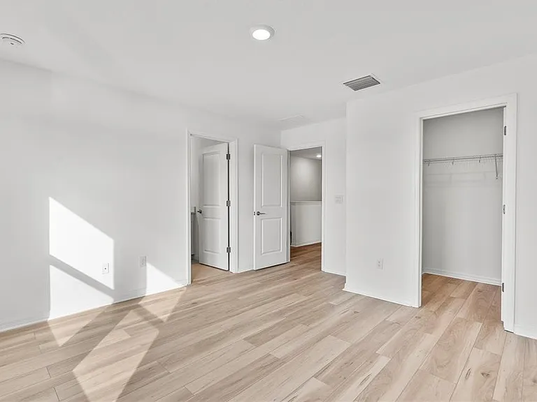 2415 Paravane Way — Photo 12