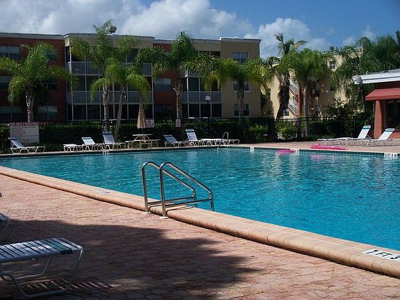 3rd image of 2755 Coconut Bay Ln Unit 3H