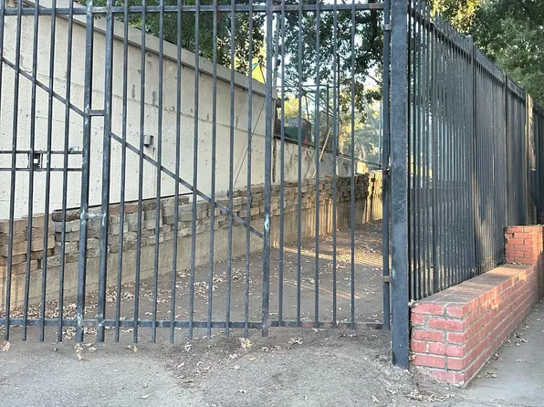 2741 Muir Way, Sacramento, CA 95818