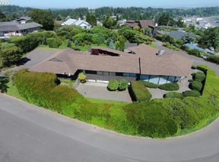 865 Telegraph Dr, Coos Bay, OR 97420