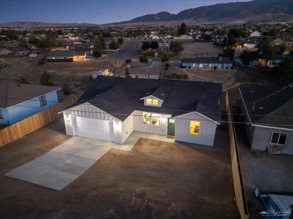 19936 Mesa Dr, Tehachapi, CA 93561