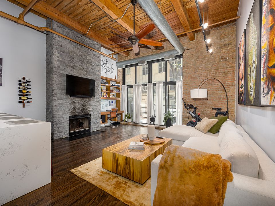 1st image of 1525 S Michigan Ave APT 102