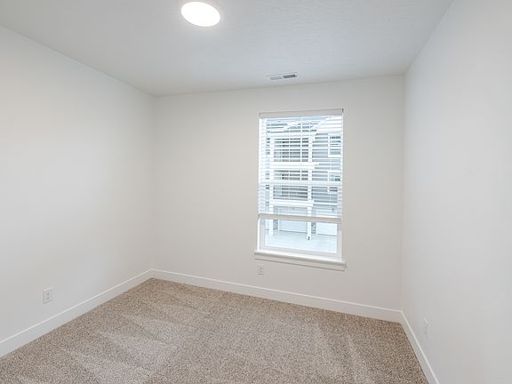 5th image of 4661 S Poplar Way #R204