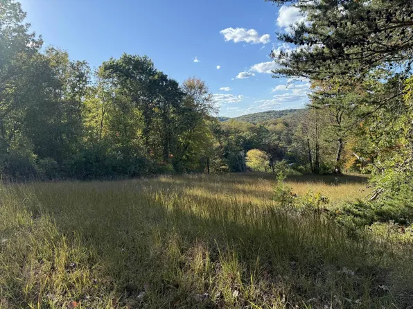 1100 W Price Br, Ashland, KY 41102