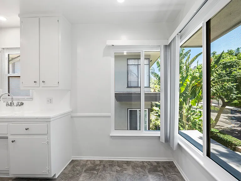 1227 N Harper Ave #8 — Photo 6