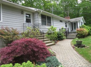 230 Pennsylvania Ave, Niantic, CT 06357