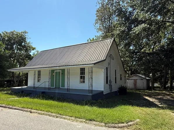 304 Pine St, Brundidge, AL 36010