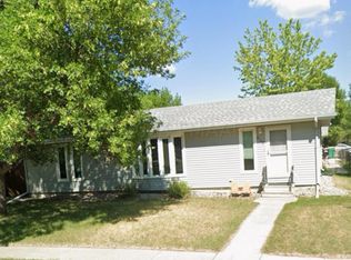 619 9th St W, West Fargo, ND 58078