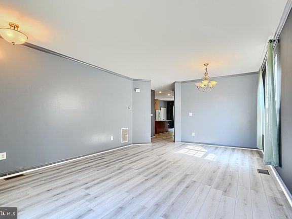 5th image of 7207 Stallings Dr