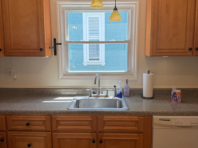 432 Porter Ave #1 — Photo 5