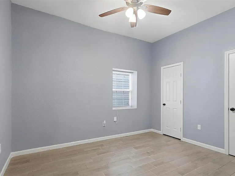 324 Johnson St #B — Photo 16
