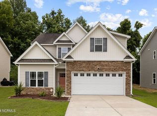 206 Hawks Bluff Dr, New Bern, NC 28560