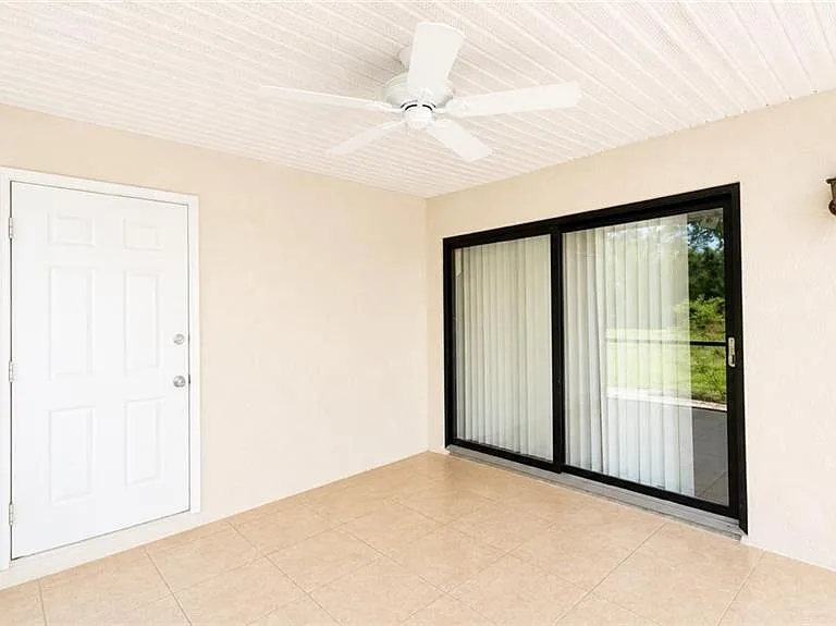 5410 16th Pl SW #B-1 — Photo 11