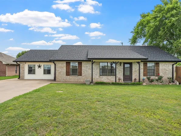 401 Lee Ln, Lorena, TX 76655