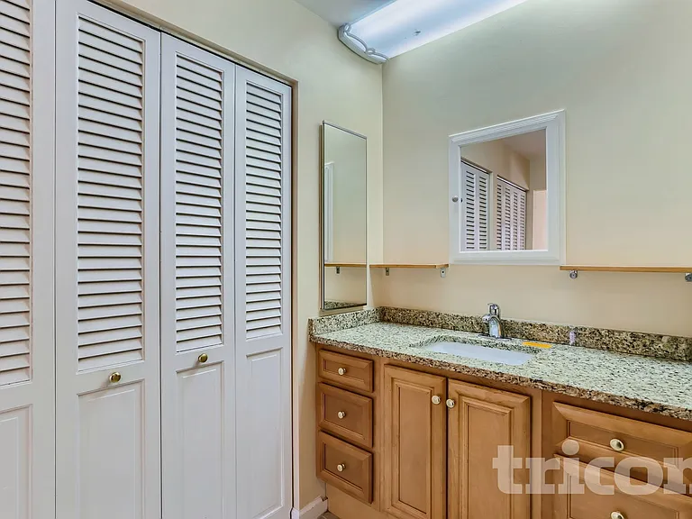 1441 Maple Ln — Photo 12