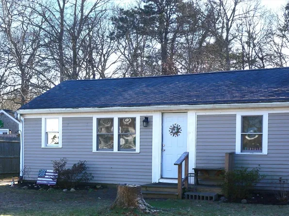 9 Circuit Rd, West Yarmouth, MA 02673