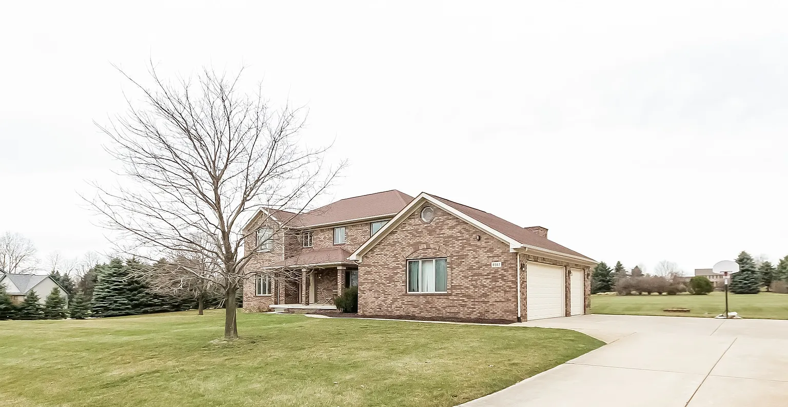 8567 Southridge Dr photo 1