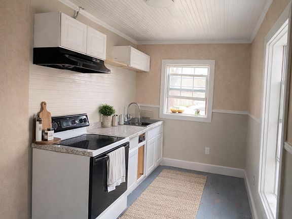 4th image of 320 Sunnyside Ln