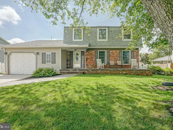 368 Roberts Dr, Somerdale, NJ 08083