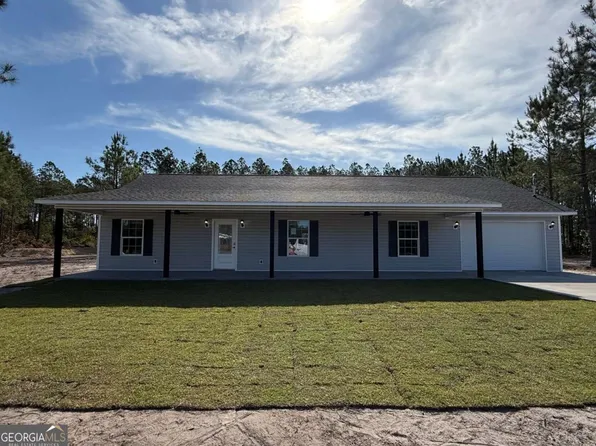 121 Hawks Pl, Waynesville, GA 31566