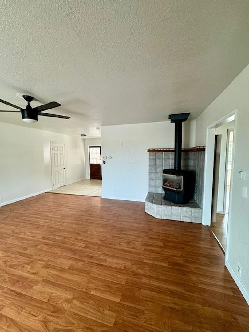 Charming 3BR House in Freedom — Photo 3