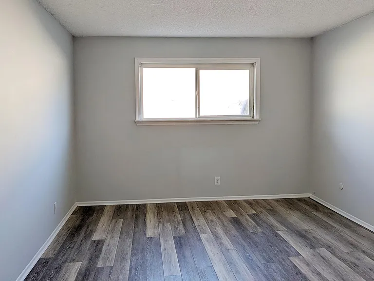 2655 E Park Ln #B — Photo 11