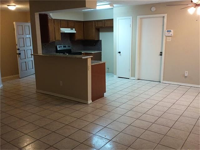 1st image of 11918 Fork Creek Dr