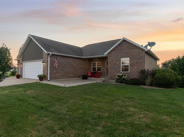 701 Lakeview Xing, Cape Girardeau, MO 63701