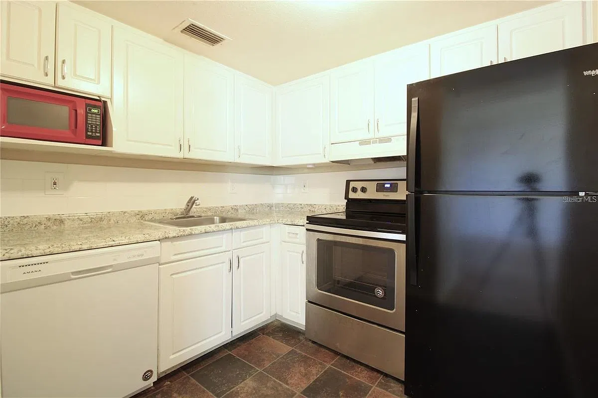 746 McDougall Ct — Photo 3