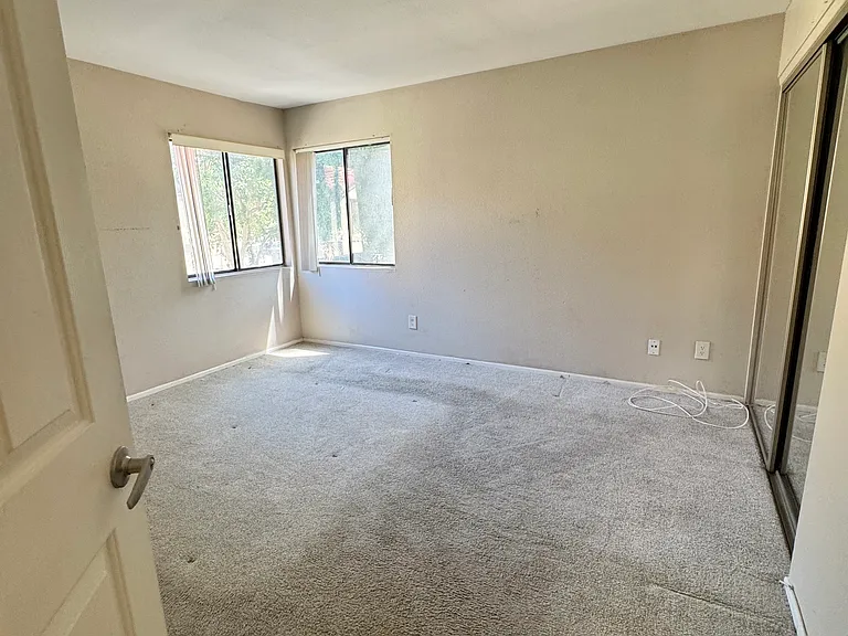 1134 W Blaine St #202 — Photo 5
