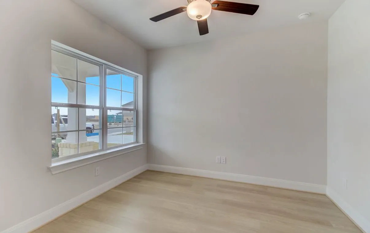3 bed, 2.5 bath, 2420 sqft, $2,650 — Photo 2