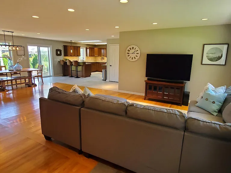 27 Aspen Rd — Photo 2