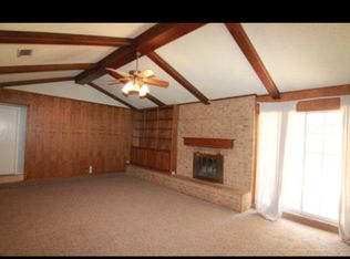 8209 Lynnhaven Ave, Lubbock, TX 79423