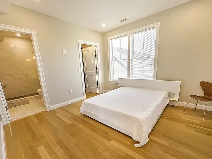 40 Waverly St — Photo 5