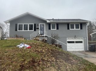4977 Magnolia St, Omaha, NE 68137