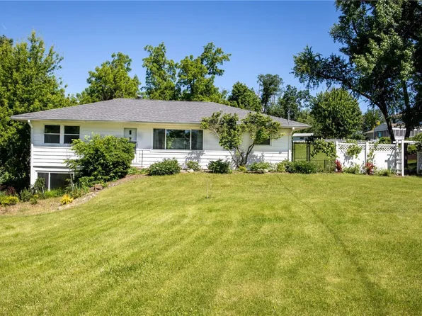 2930 30th Street Dr SE, Cedar Rapids, IA 52403