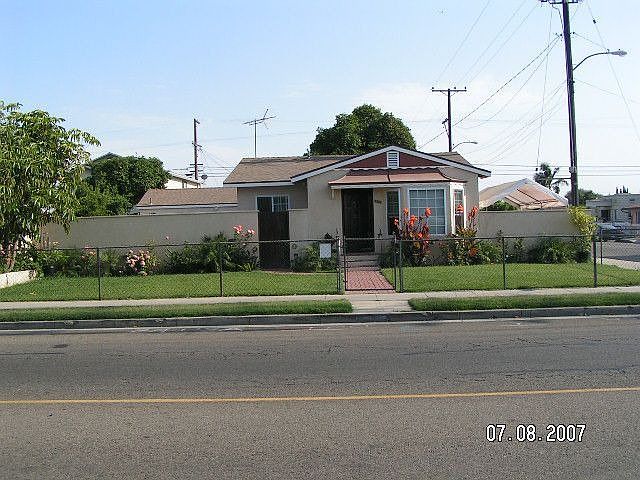 FRONT OF THE HOUSE