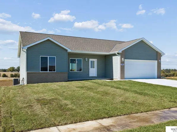 1802 Morgan Dr, Nebraska City, NE 68410