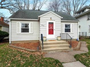 2515 13th St, Moline, IL 61265