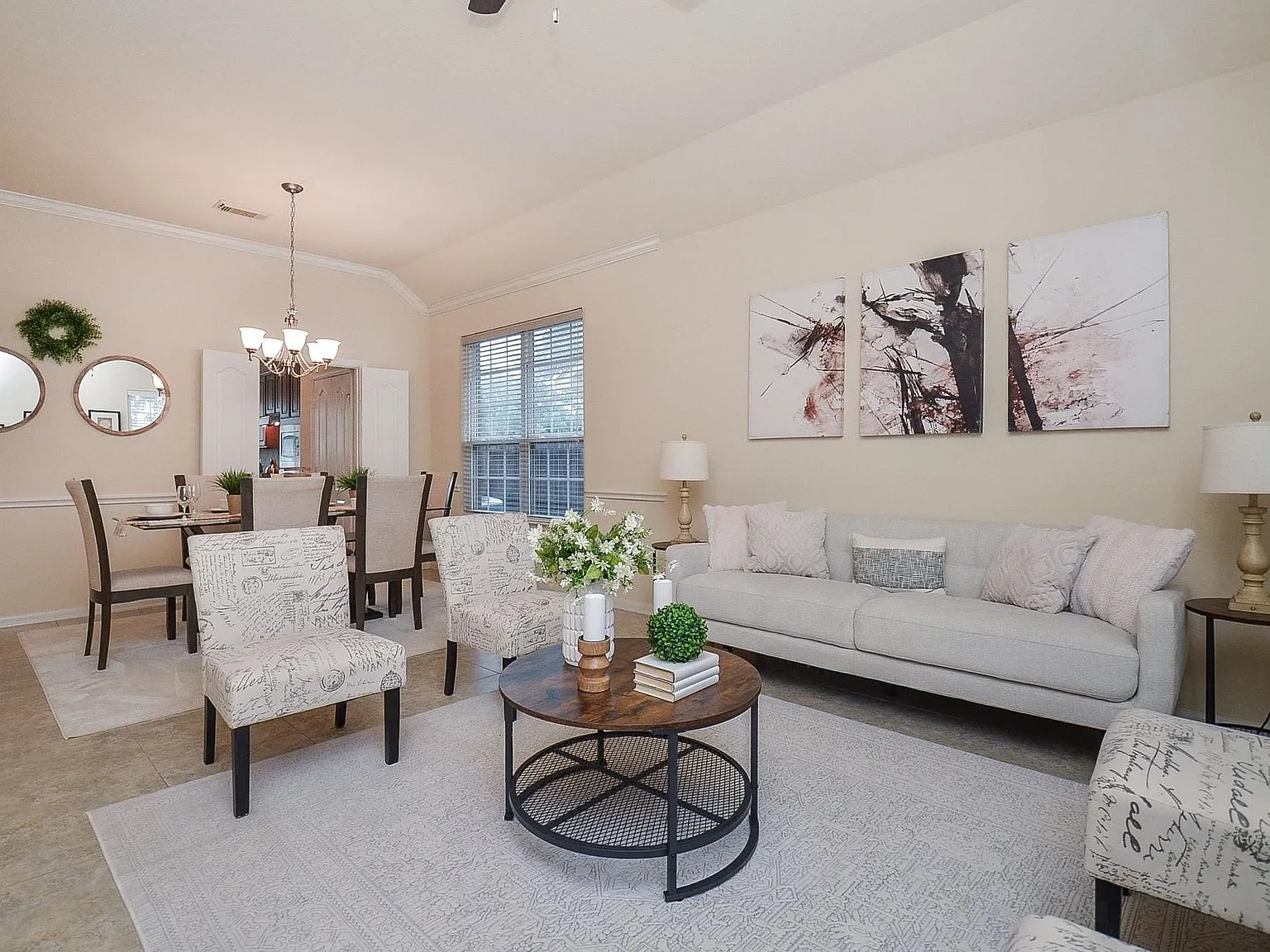 5 bed, 4.0 bath, 3924 sqft, $3,800 — Photo 4