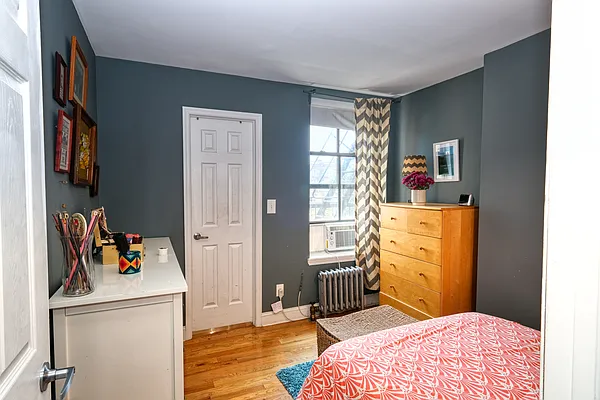 Sold by Tyler Vincent Real Estate Inc | media 10